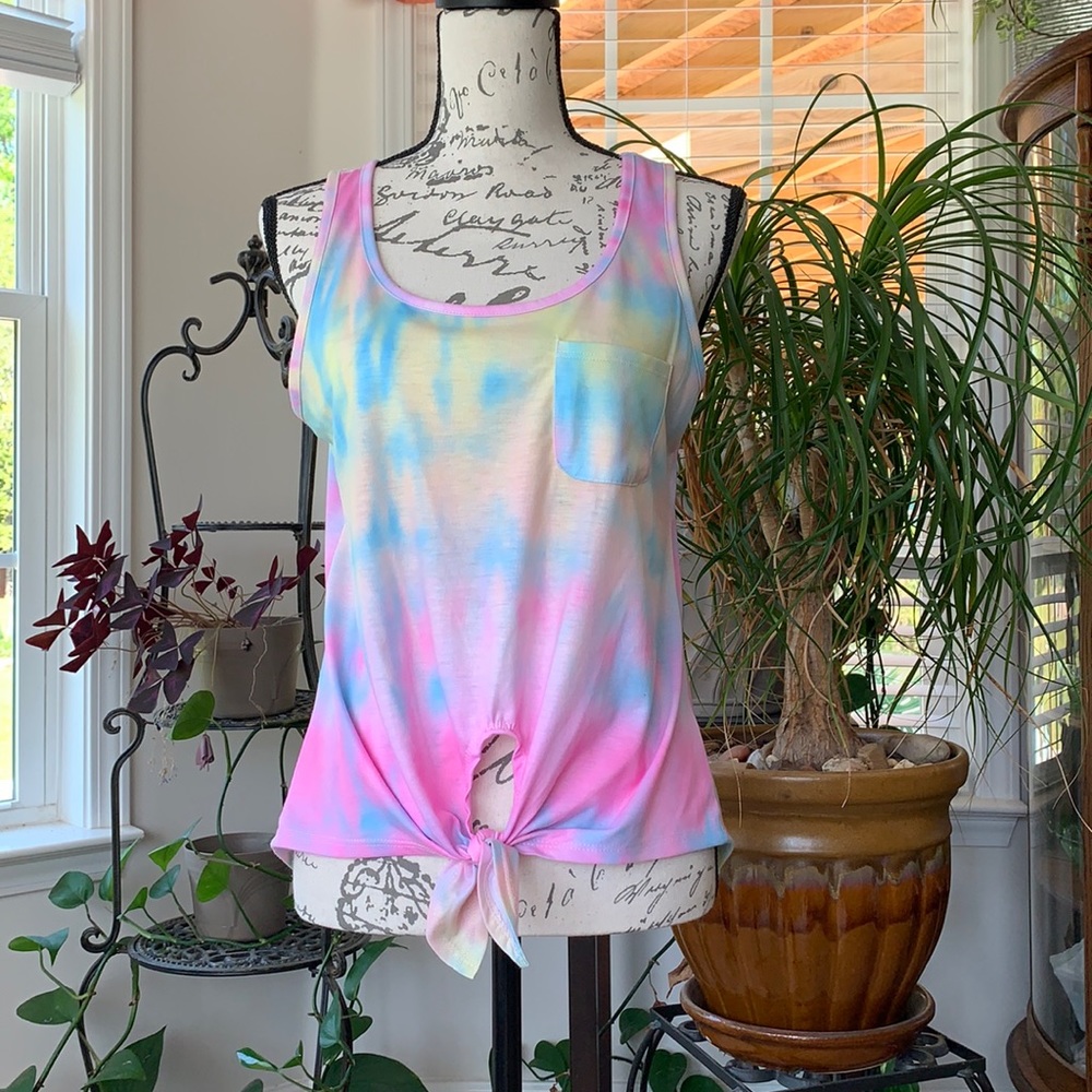 Junior’s Pastel Tie-Dyed Tie Front Tank